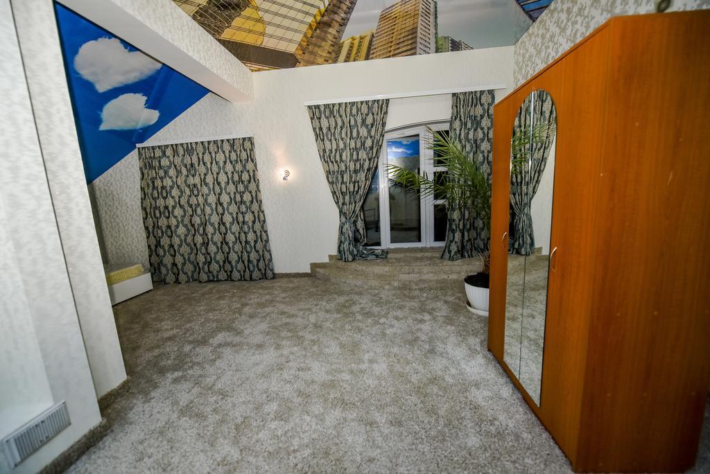 Mesogios Hotel Chisinau Bagian luar foto