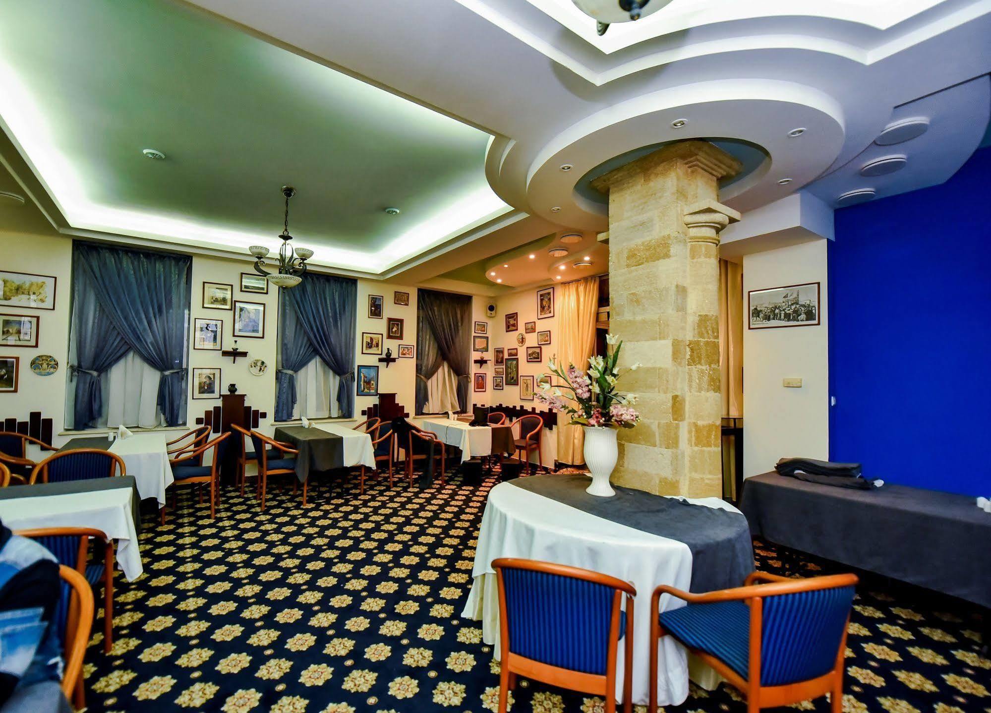 Mesogios Hotel Chisinau Bagian luar foto