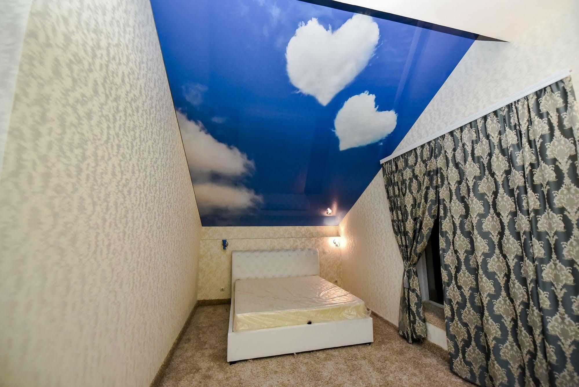 Mesogios Hotel Chisinau Bagian luar foto